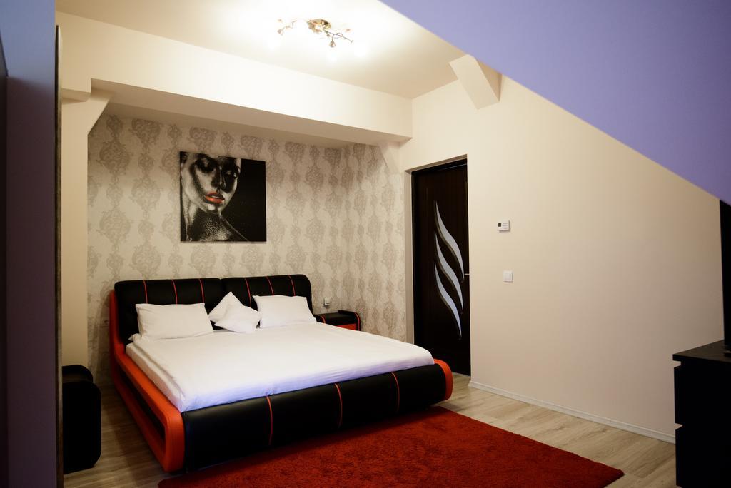 Apartament Cetate *